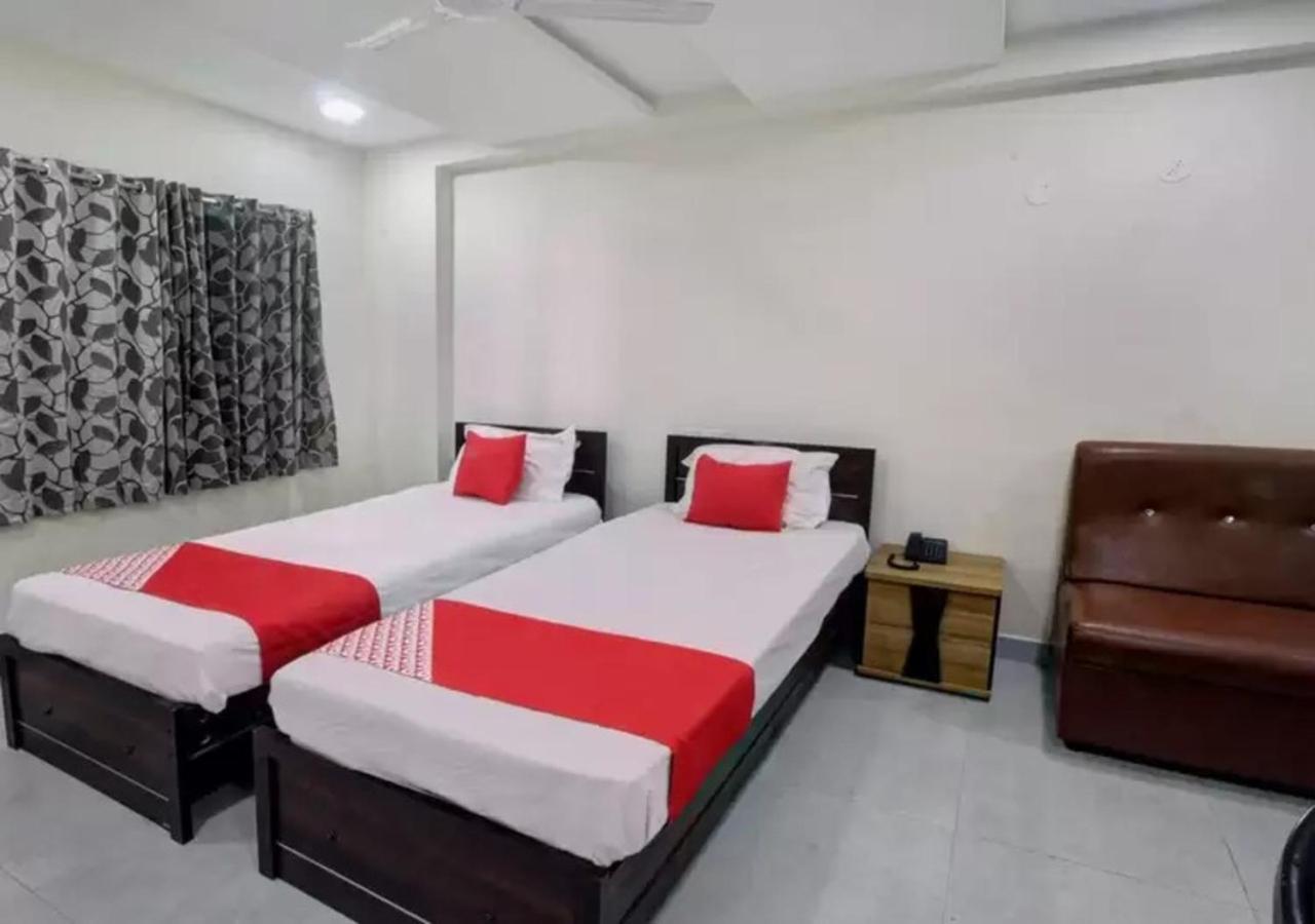 Hotel Santoshi Hometel Raichur Exterior foto