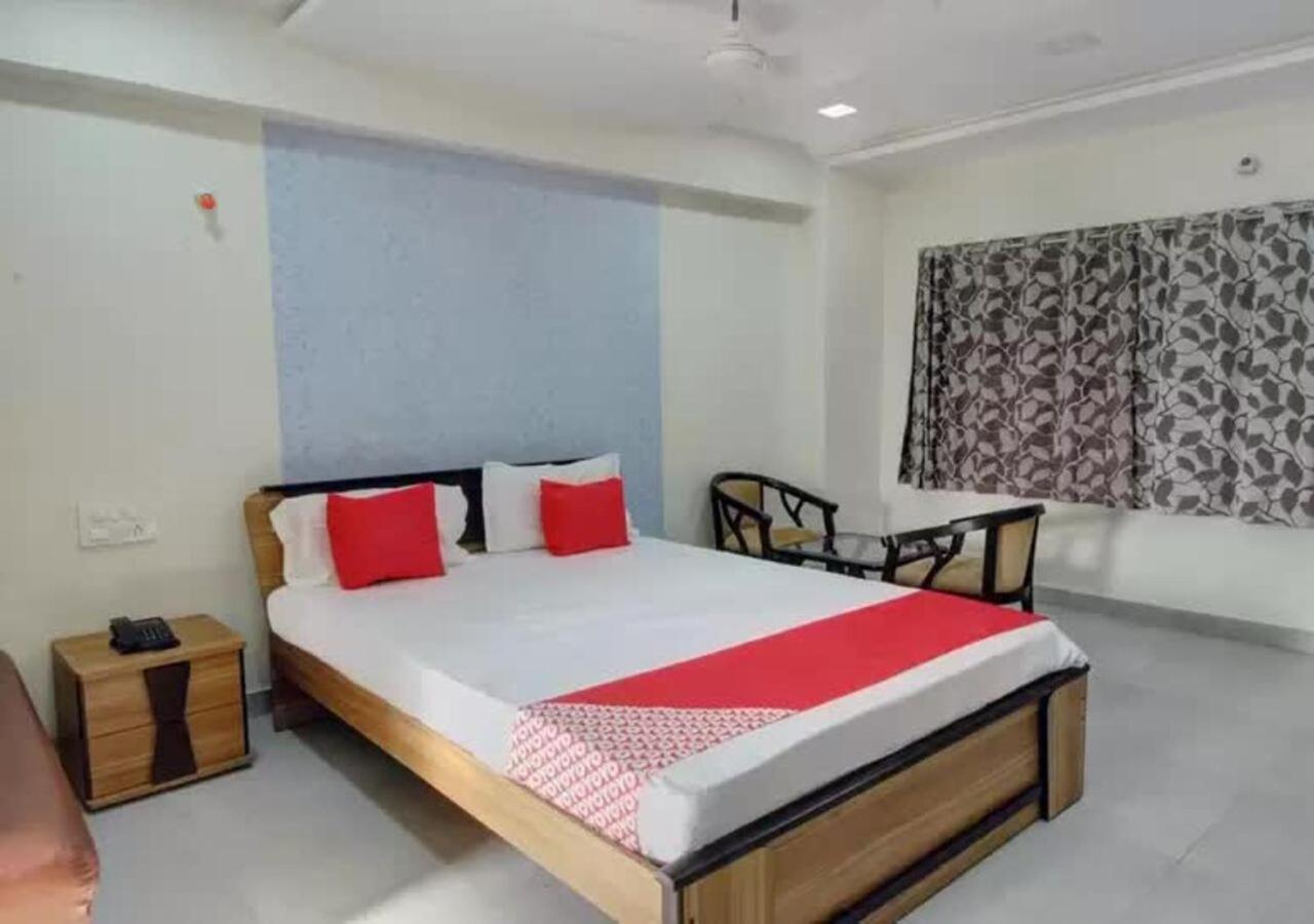 Hotel Santoshi Hometel Raichur Exterior foto