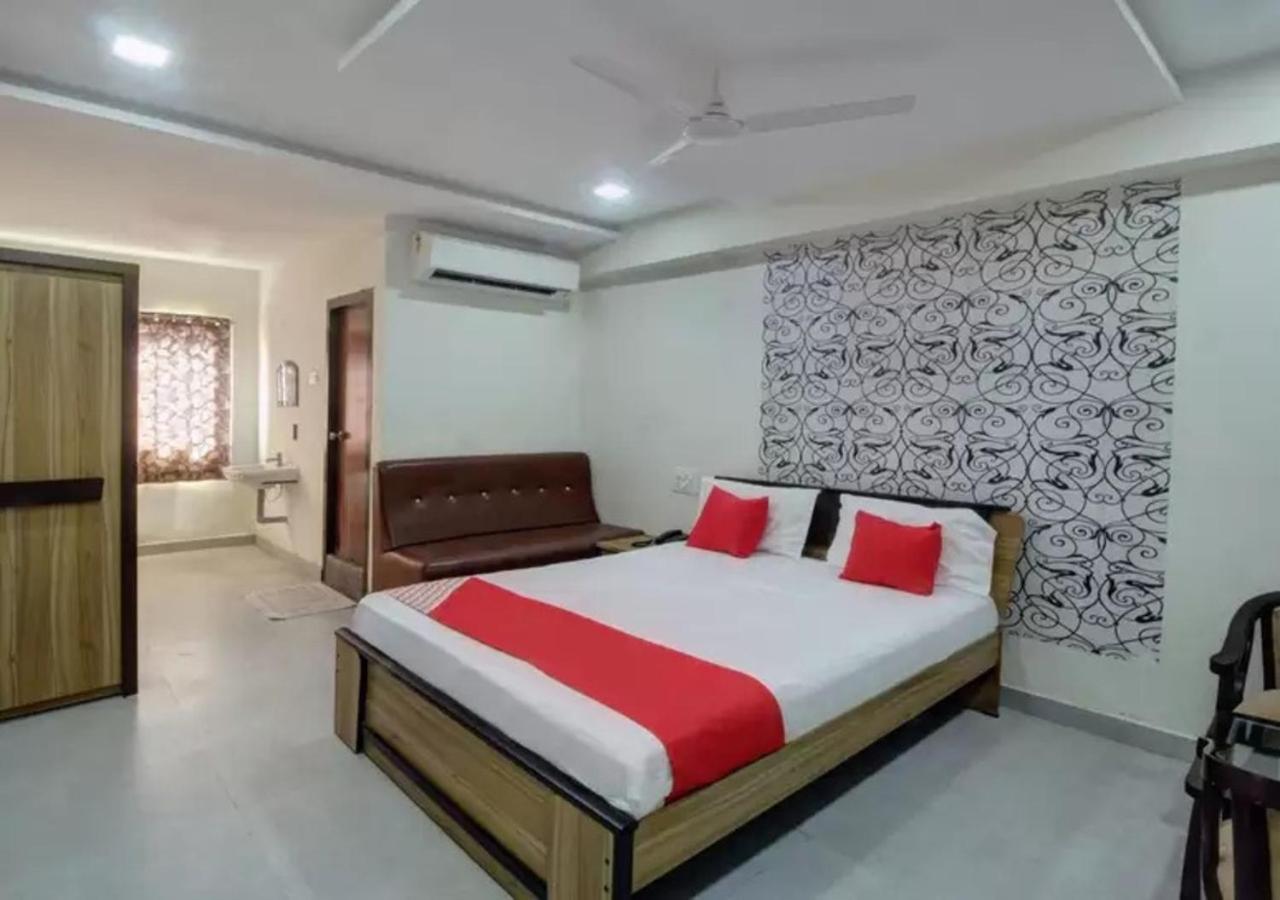 Hotel Santoshi Hometel Raichur Exterior foto